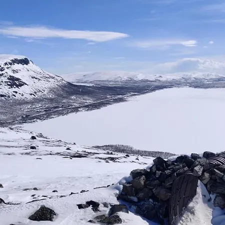 アパート Panorama Blue キルピスヤルヴィ